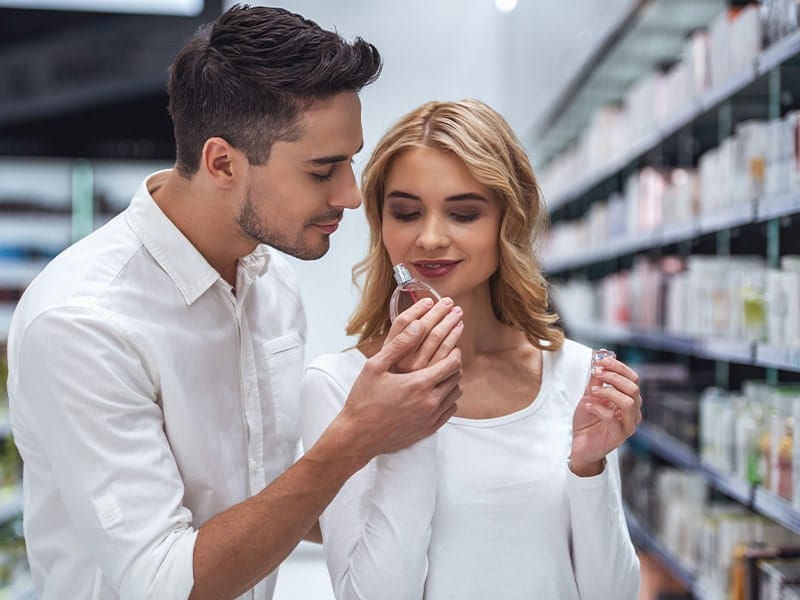 casal-loja-de-perfumes-paraguai