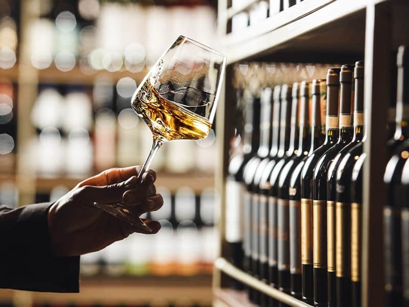 prateleiras-vinhos-duty-free